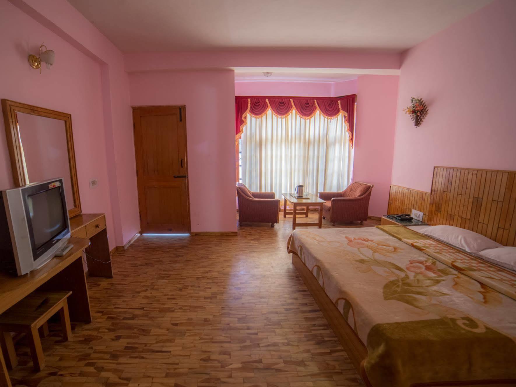 Hotel Satkar Residency - Riverside Old Manali Exterior foto